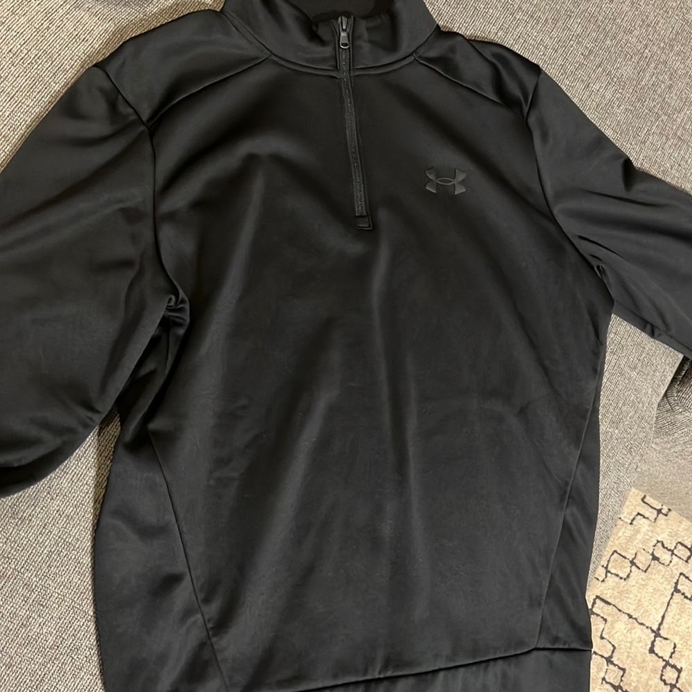 UA quarter zip
